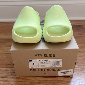 Kids Adidas Yeezy Slides Glow Green